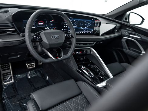 New 2025 Audi SQ5 Premium Plus image 9