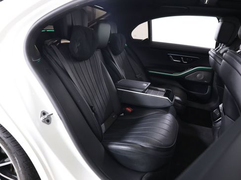 Used 2022 Mercedes-Benz S 500 4MATIC w/ AMG Line Package image 52