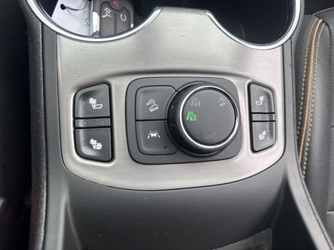 Used 2023 GMC Terrain AT4 AWD/4WD image 19