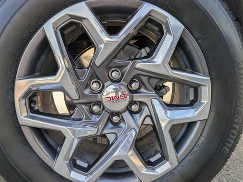 Certified 2024 GMC Sierra 1500 SLT image 7