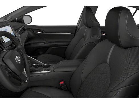 Used 2021 Toyota Camry XSE image 6