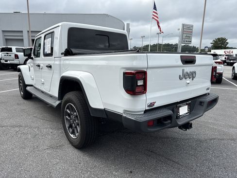 Used 2021 Jeep Gladiator Overland image 8