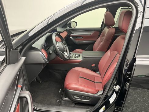 Certified 2025 MAZDA CX-70 3.3 Turbo w/ Premium Plus Pkg image 3