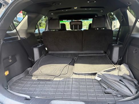 Used 2016 Ford Explorer XLT w/ Equipment Group 202A AWD/4WD image 7