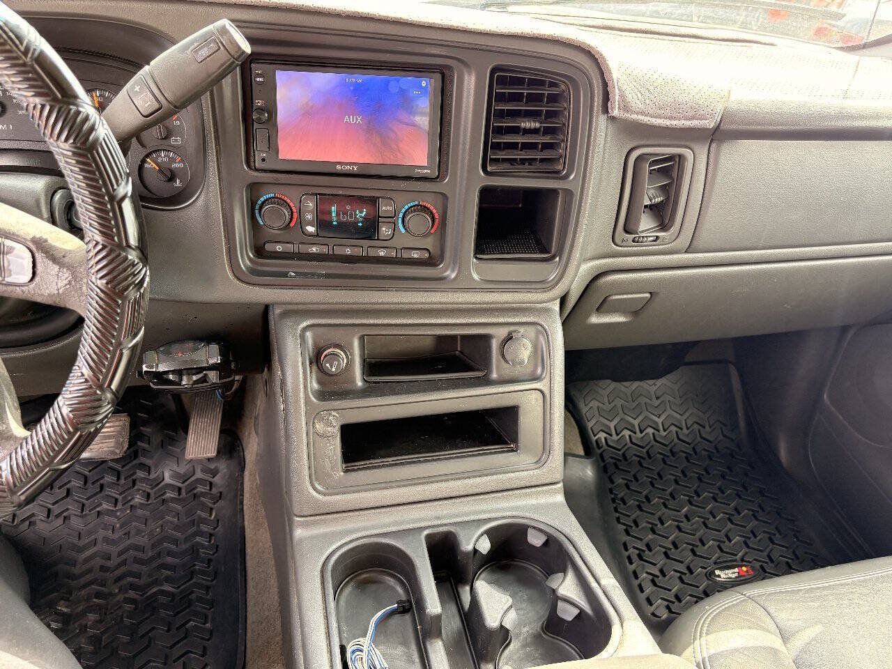 Used 2006 GMC Sierra 2500 SLT w/ Heavy-Duty Power Package AWD/4WD image 33