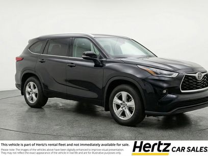 Used 2025 Toyota Highlander LE