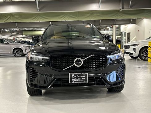 Certified 2023 Volvo XC60 T8 Ultimate w/ Climate Package AWD/4WD image 6