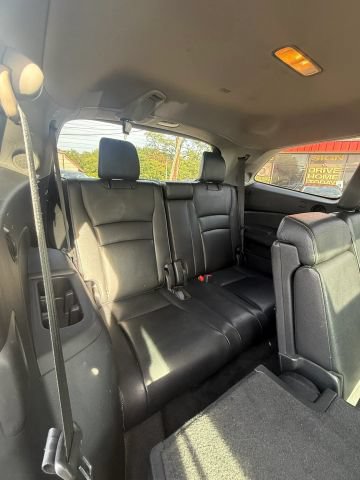 Used 2017 Honda Pilot Touring image 13