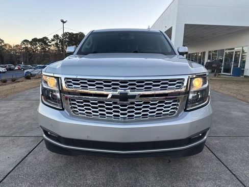 Used 2018 Chevrolet Tahoe LT image 2