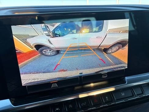 Used 2024 GMC Sierra 1500 SLT image 13