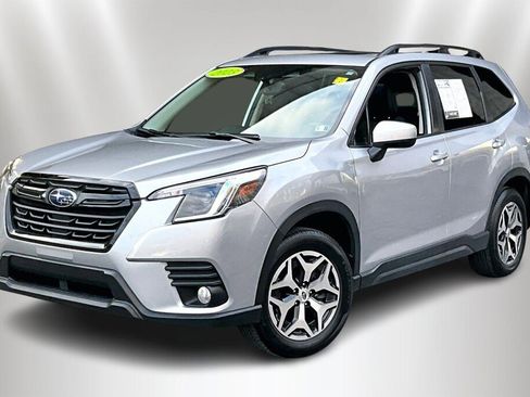 Certified 2023 Subaru Forester Premium image 3
