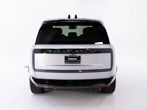 Used 2025 Land Rover Range Rover SE image 4