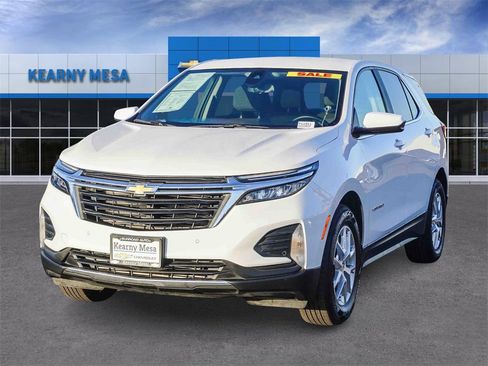 Used 2024 Chevrolet Equinox LT image 3