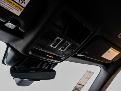 Used 2024 Land Rover Range Rover Evoque S image 33