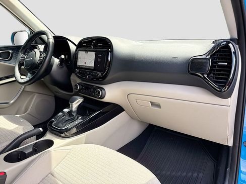 Used 2025 Kia Soul EX FWD image 26