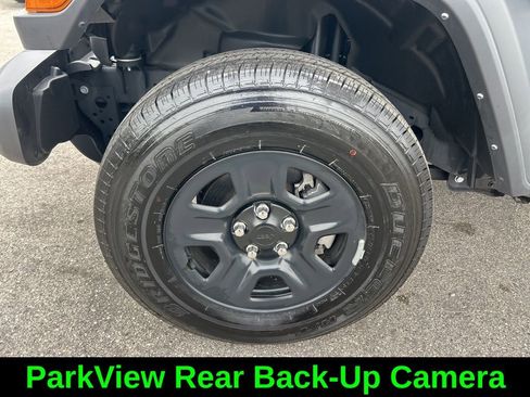 Certified 2024 Jeep Gladiator Sport AWD/4WD image 19
