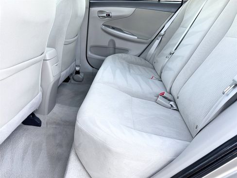 Used 2010 Toyota Corolla LE image 34