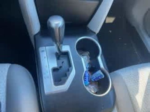 Used 2013 Toyota Camry LE image 30