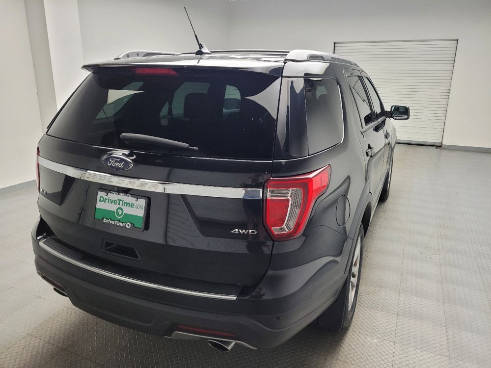 Used 2018 Ford Explorer XLT w/ Equipment Group 202A AWD/4WD image 7