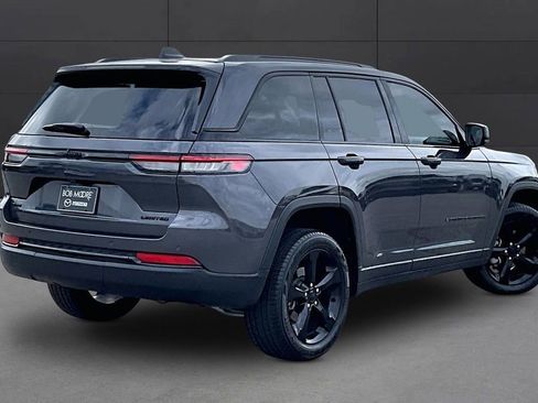 Used 2024 Jeep Grand Cherokee Limited w/ Black Appearance Package AWD/4WD image 2