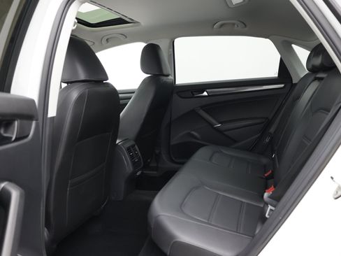 Used 2020 Volkswagen Passat 2.0T R-Line FWD image 23