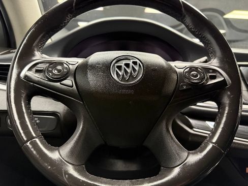 Used 2018 Buick Enclave Essence FWD image 22
