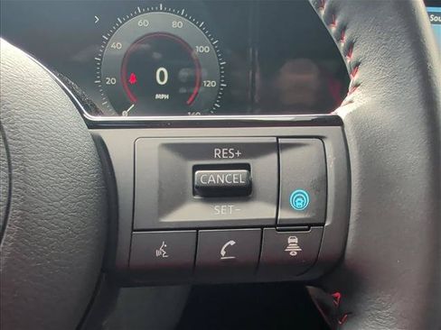 Used 2026 Nissan Kicks SR FWD image 14