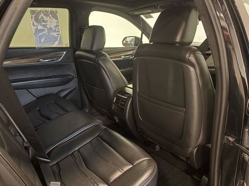 Used 2017 Cadillac XT5 Platinum AWD/4WD image 43