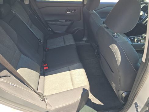 Used 2024 Nissan Rogue SV FWD image 15