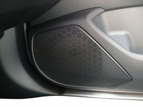 Used 2018 Honda Accord Touring image 30