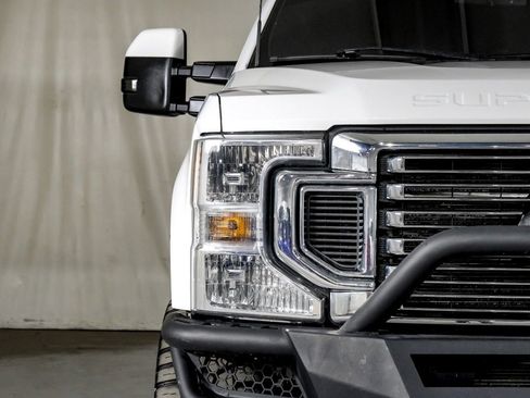 Used 2022 Ford F350 Lariat image 38