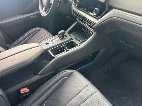 New 2026 Lexus TX 500h AWD image 23