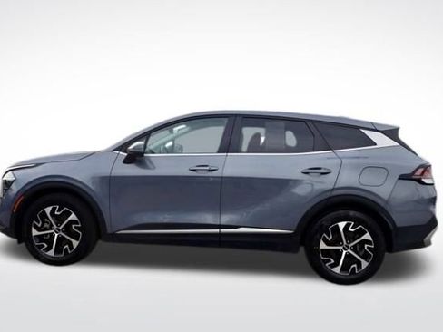 Used 2023 Kia Sportage EX image 8