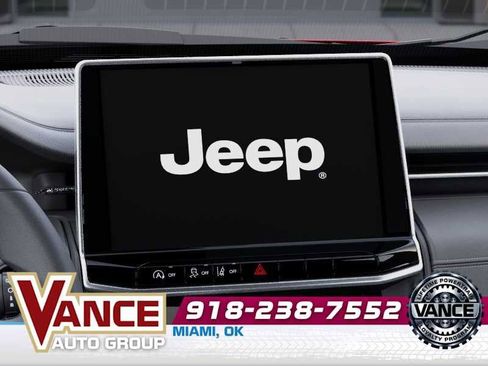 New 2025 Jeep Compass Latitude w/ Altitude Special Edition image 18