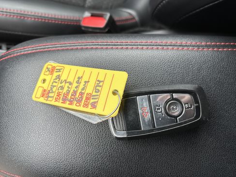 Used 2025 Ford Escape ST-Line image 28