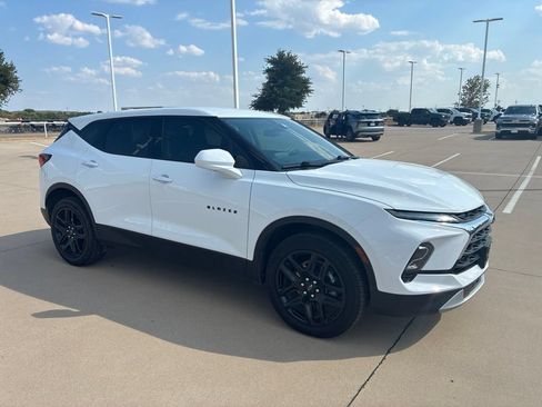 Used 2023 Chevrolet Blazer LT FWD image 5