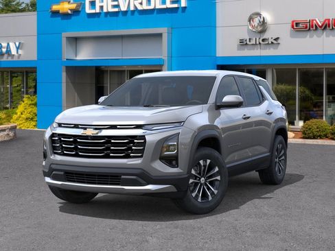 New 2026 Chevrolet Equinox LT w/ Safety and Technology Package AWD/4WD image 6