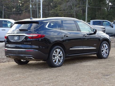 Used 2018 Buick Enclave Avenir w/ Avenir Technology Package image 3