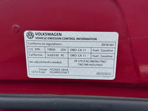 Used 2018 Volkswagen Tiguan SE w/ Panoramic Sunroof Package FWD image 23