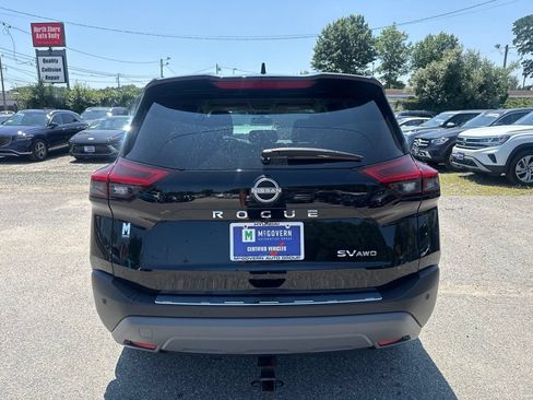 Used 2023 Nissan Rogue SV AWD/4WD image 4