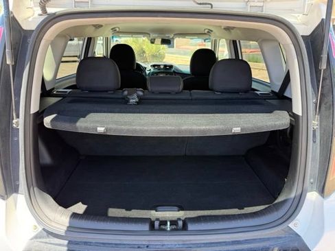 Used 2016 Kia Soul + FWD image 32