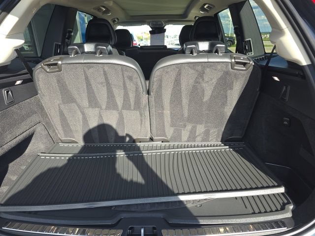 Used 2023 Volvo XC90 B6 Plus w/ Protection Package Premier AWD/4WD image 11