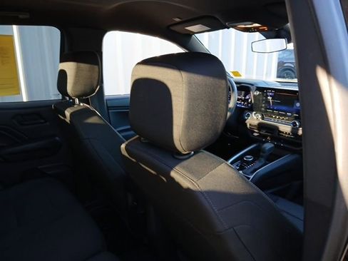 Used 2024 Chevrolet Colorado Trail Boss image 19