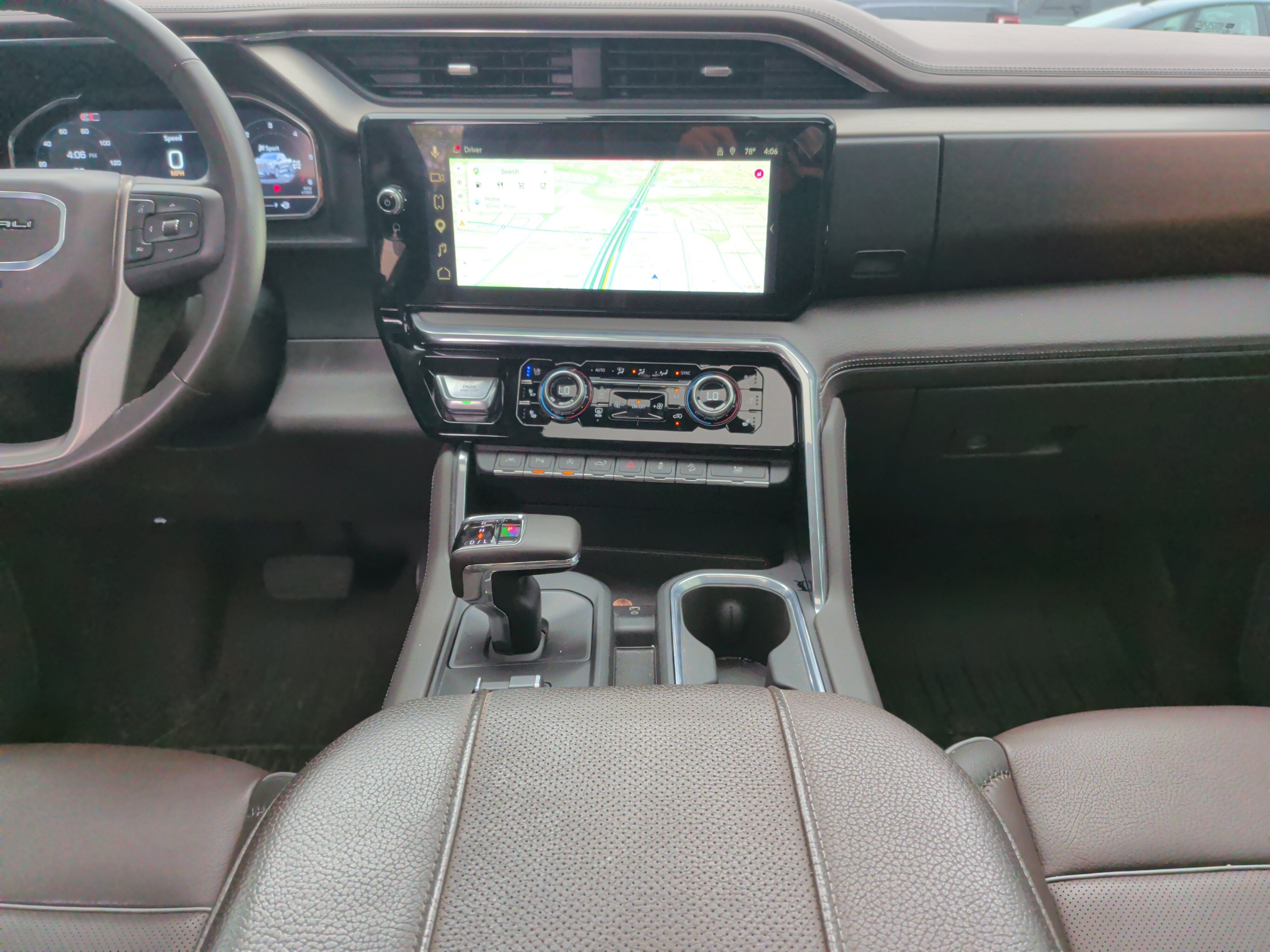 Used 2024 GMC Sierra 1500 Denali w/ Denali Reserve Package AWD/4WD image 28