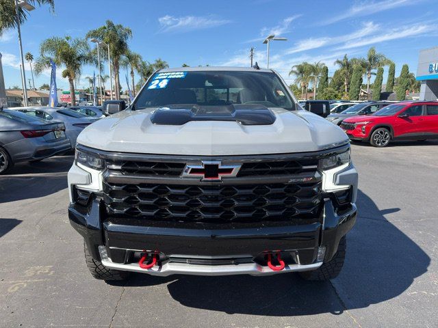 Used 2024 Chevrolet Silverado 1500 ZR2 AWD/4WD image 3