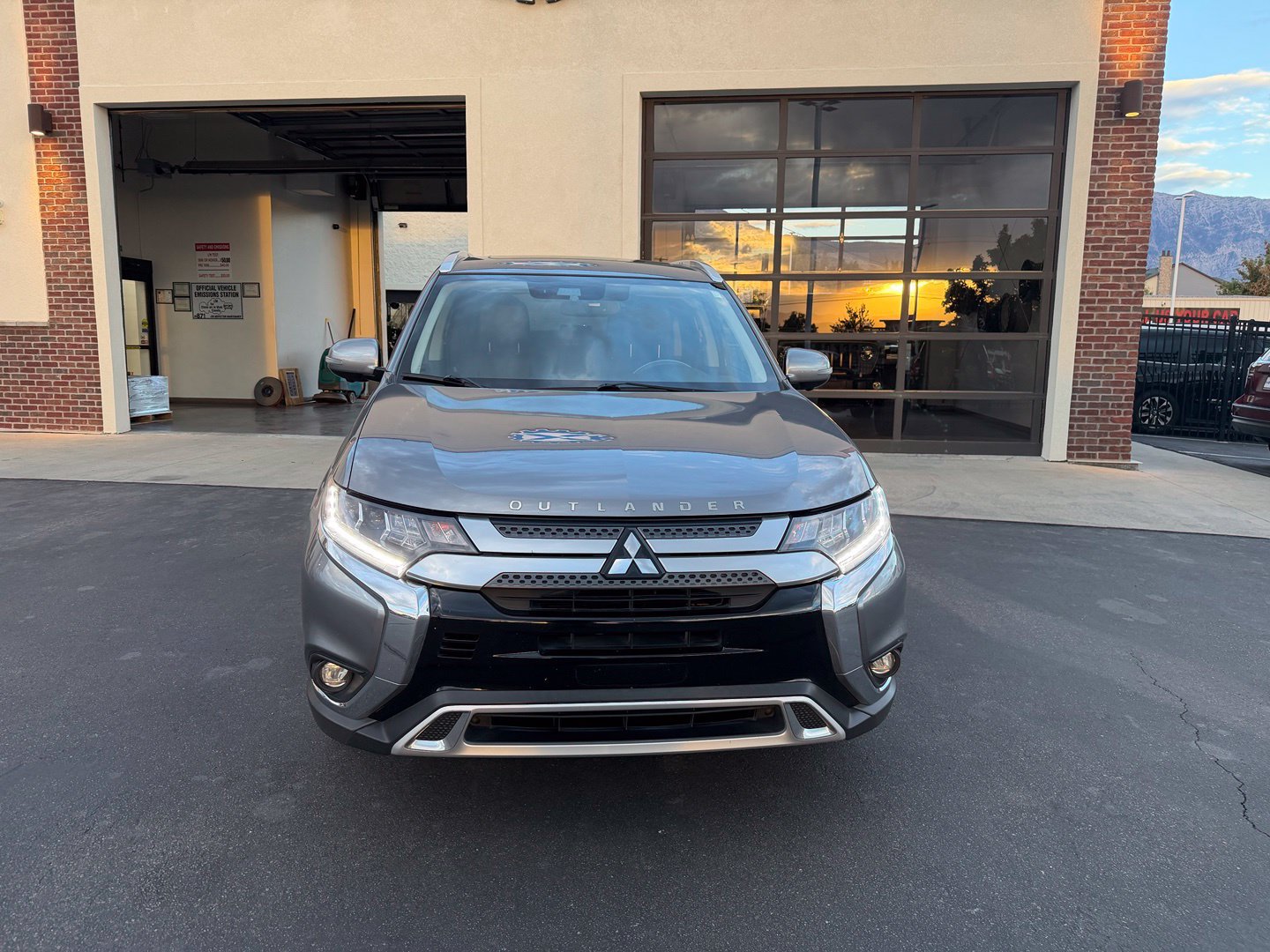 Used 2019 Mitsubishi Outlander GT AWD/4WD image 2