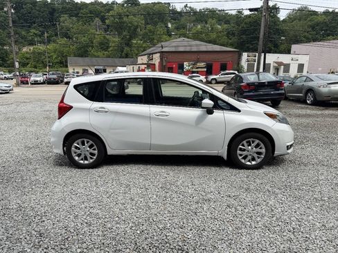 Used 2017 Nissan Versa Note SV w/ SV Appearance Package FWD image 7