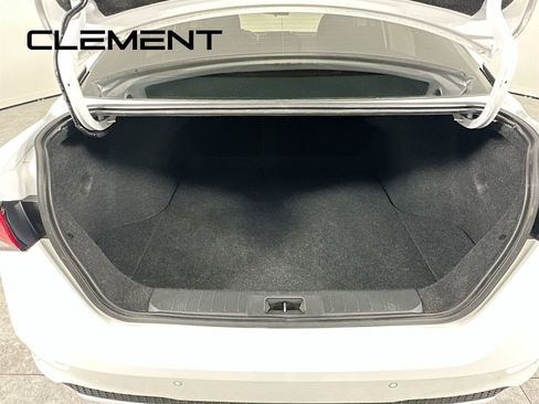 Used 2022 Nissan Sentra SV image 11