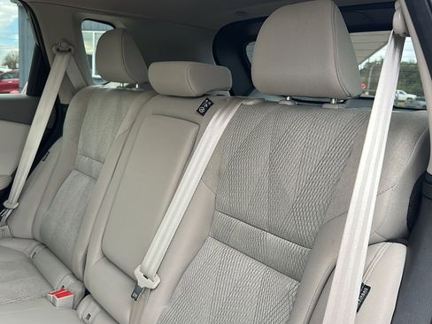 Certified 2025 Nissan Rogue SV image 19