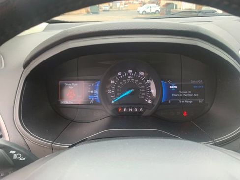 Used 2024 Ford Edge SEL image 16